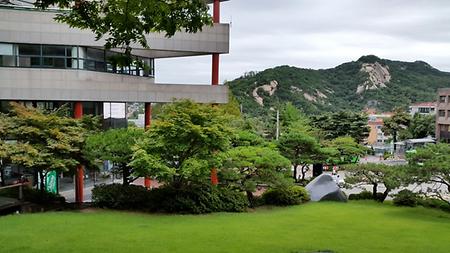 [서울] 학술정보관에서 보이는 인왕산 이미지
